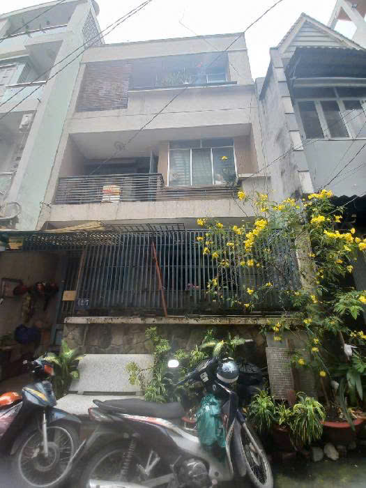 BÁN NHÀ SÁT MẶT TIỀN -GẦN CÔNG VIÊN-HẺM XE HƠI-NGUYỄN TƯ GIẢN P12 GÒ VẤP 6X10  GIÁ 6.3 TỶ